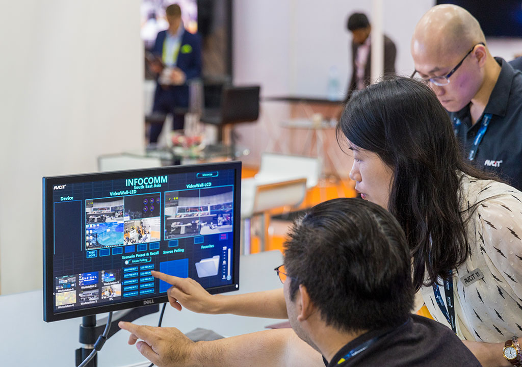 Bangkok Event Photographer Expo and Trade Fairs InfoComm AV Bitec Thailand screen demo.jpg