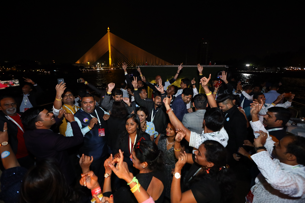 Bangkok Boat Cruise Images 5 Rings Photography 013