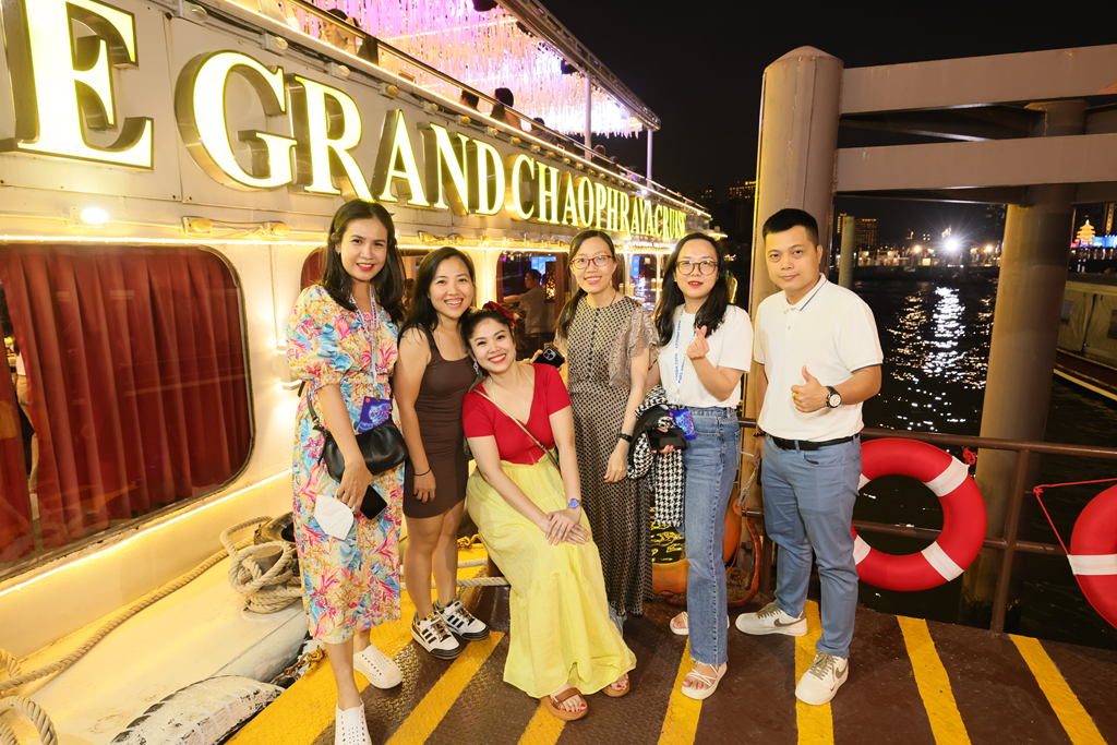 Bangkok Boat Cruise Images 5 Rings Photography 016