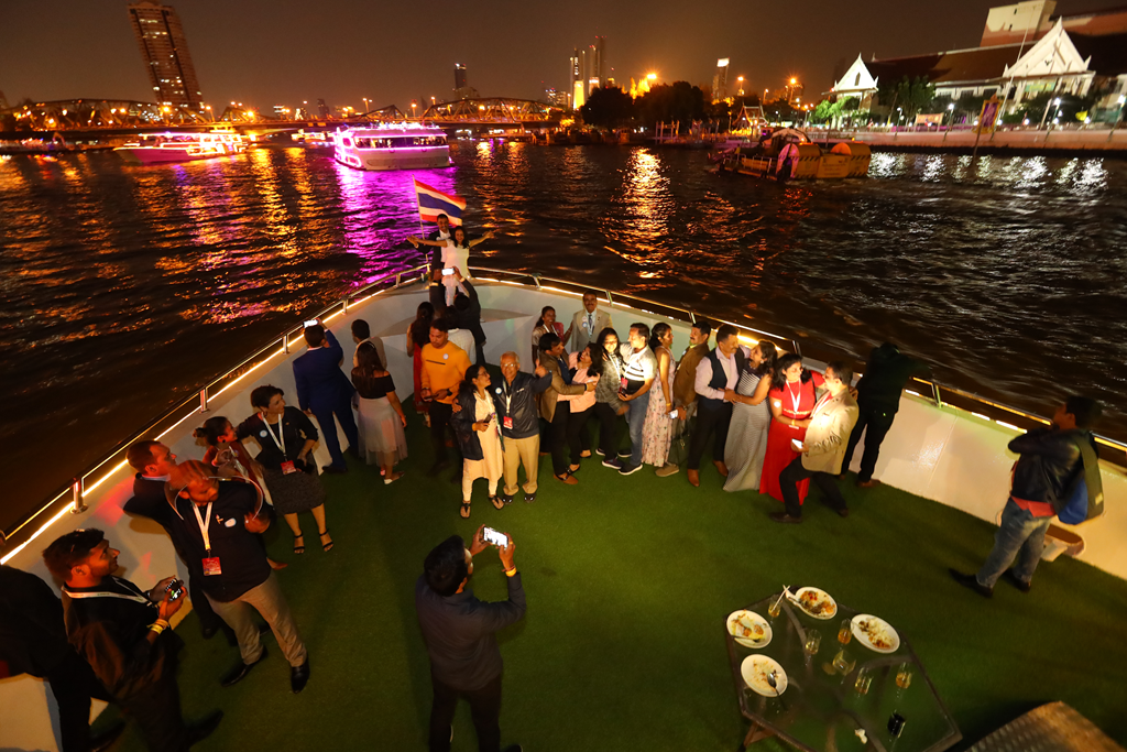 Bangkok Boat Cruise Images 5 Rings Photography 024