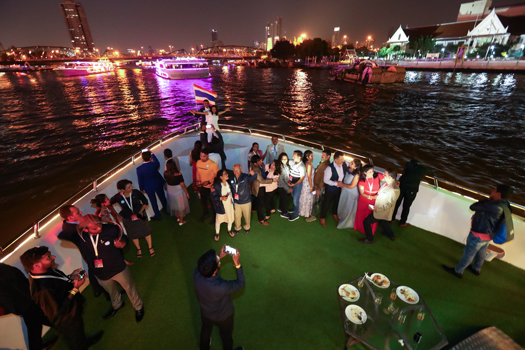 Bangkok Boat Cruise Images 5 Rings Photography 044